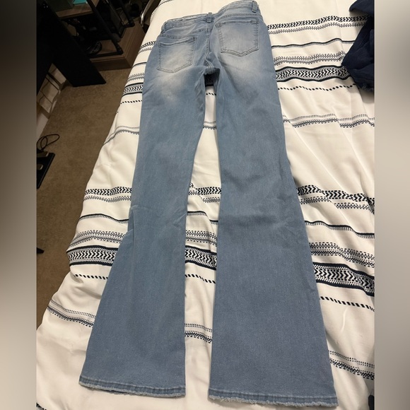 SHEIN Women’s NWOT Distressed Stretch Flare Jeans - S Tall - Picture 2 of 4